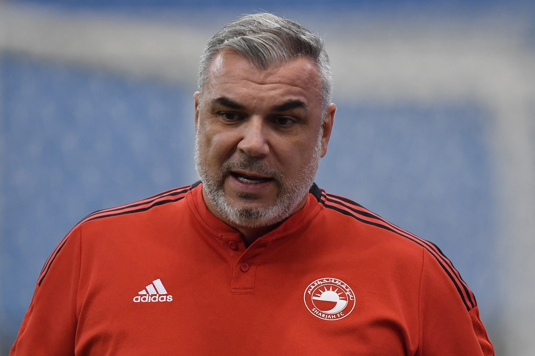 Cosmin Olăroiu, victorie la scor de neprezentare împotriva echipei lui Costin Amzăr