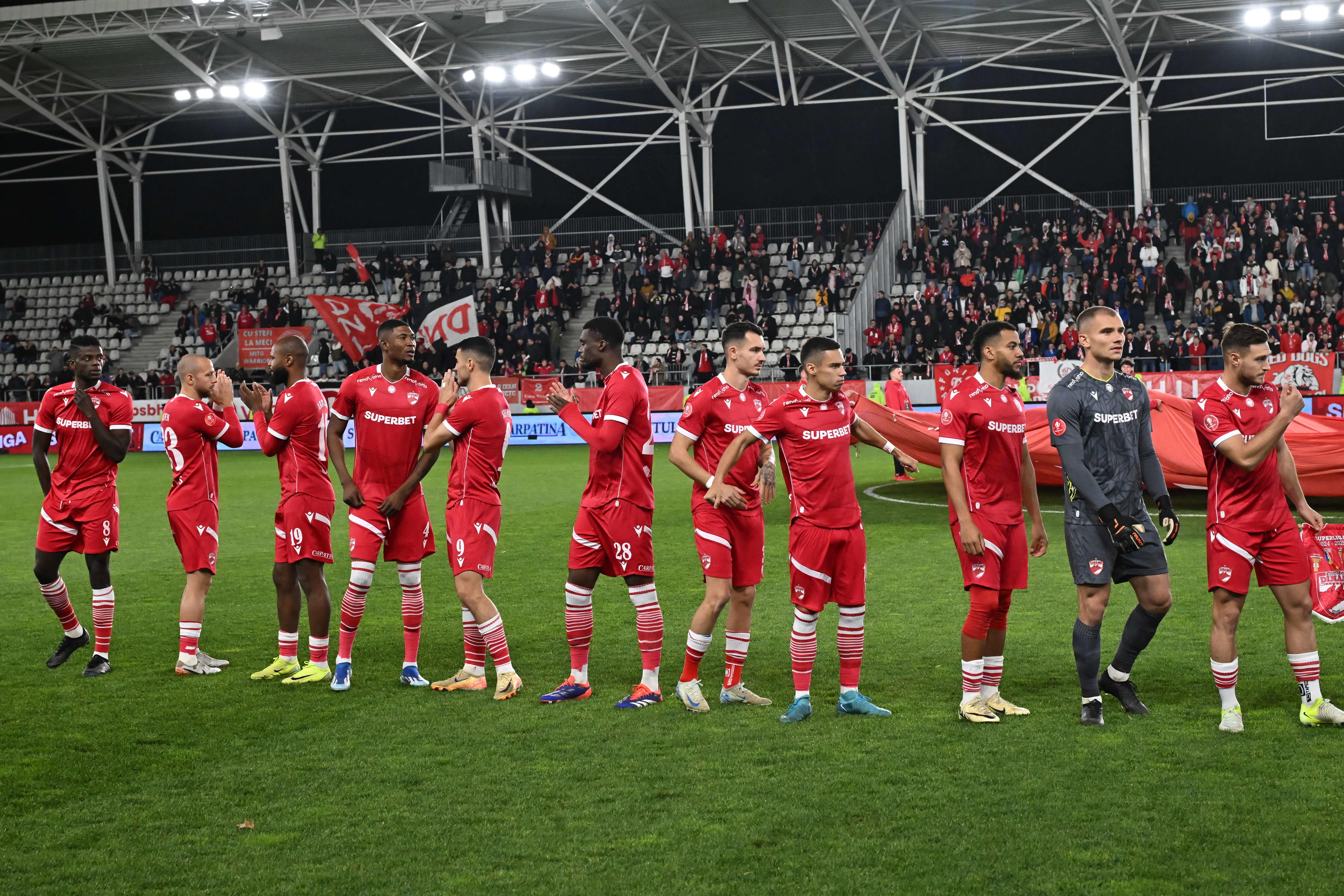 Câți spectatori au fost prezenți la Dinamo - UTA Arad, după umilința cu FCSB din Cupa României