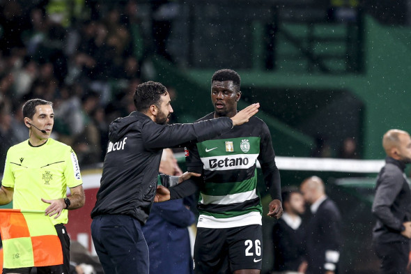 Ruben Amorim head coach of Sporting CP and Ousmane Diomande defender of Sporting CP during the Liga Portugal Betclic mat