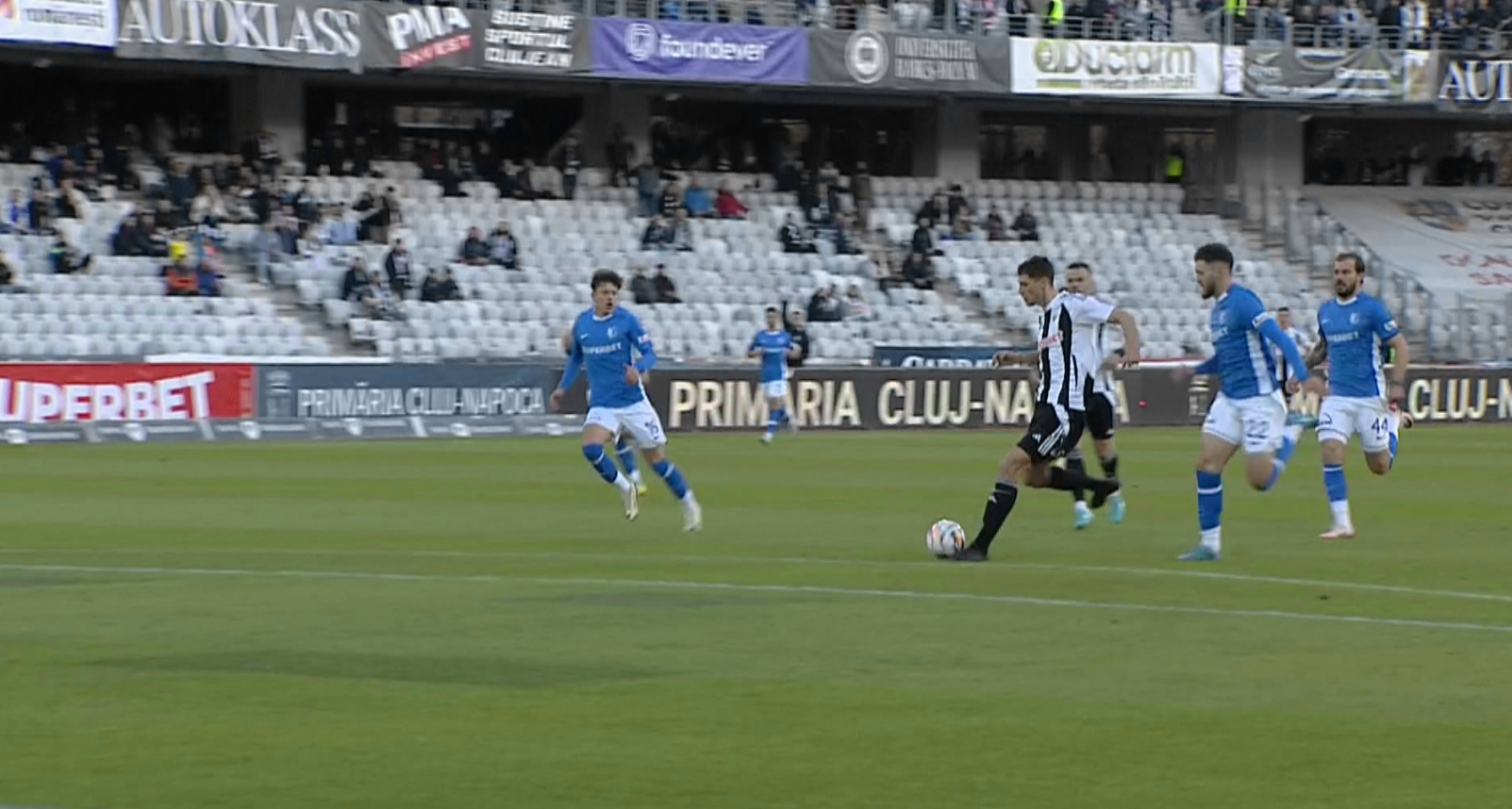 U Cluj - Farul 1-1, ACUM pe Digi Sport 1. Denis Alibec aduce egalarea pentru ”Marinari”!