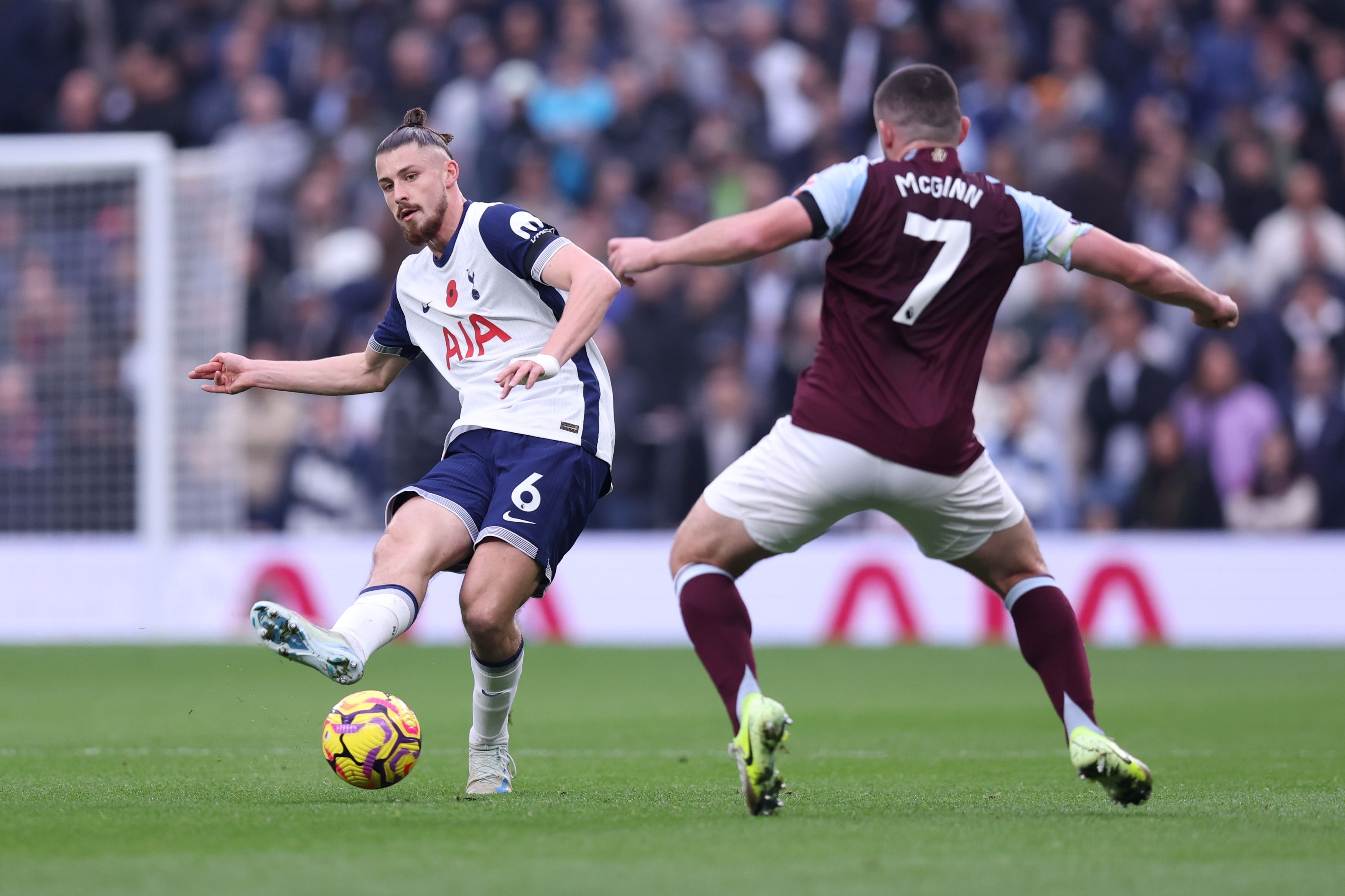 Nota primită de ”stânca” Drăgușin, după ce Tottenham a făcut spectacol cu liderul din Champions League! Ce au scris englezii