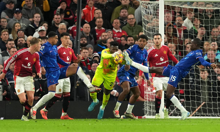 Manchester United v Chelsea - Premier League - Old Trafford