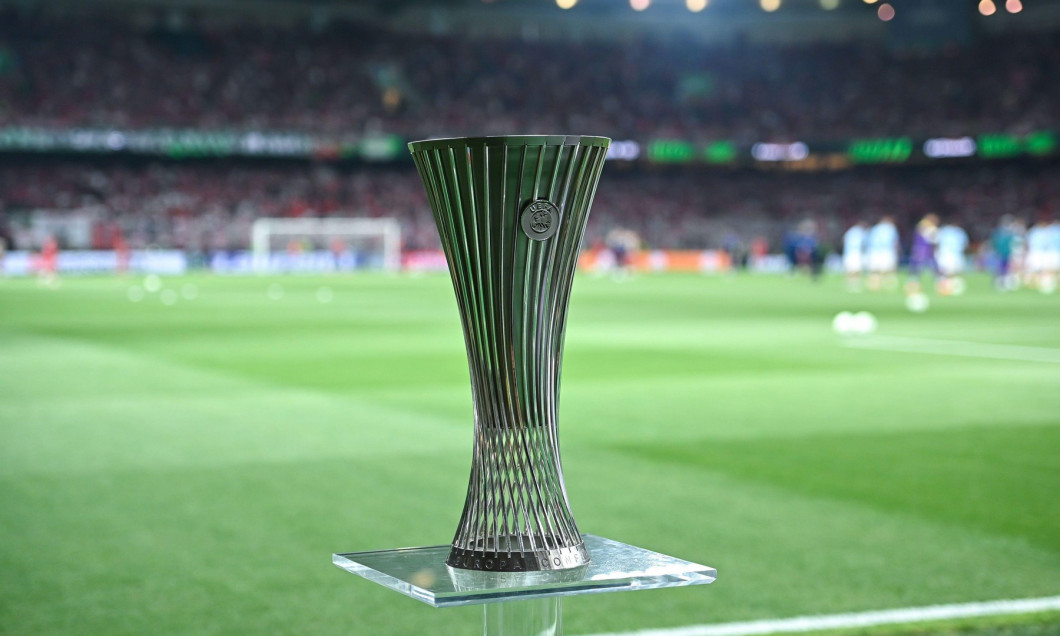 Athens, Greece. 29th May, 2024. The trophy of the UEFA Conference League Final, at the match between Olympiacos Piraeus and ACF Fiorentina at Opap Arena on May 29, 2024, in Athens, Greece. Credit: Independent Photo Agency/Alamy Live News