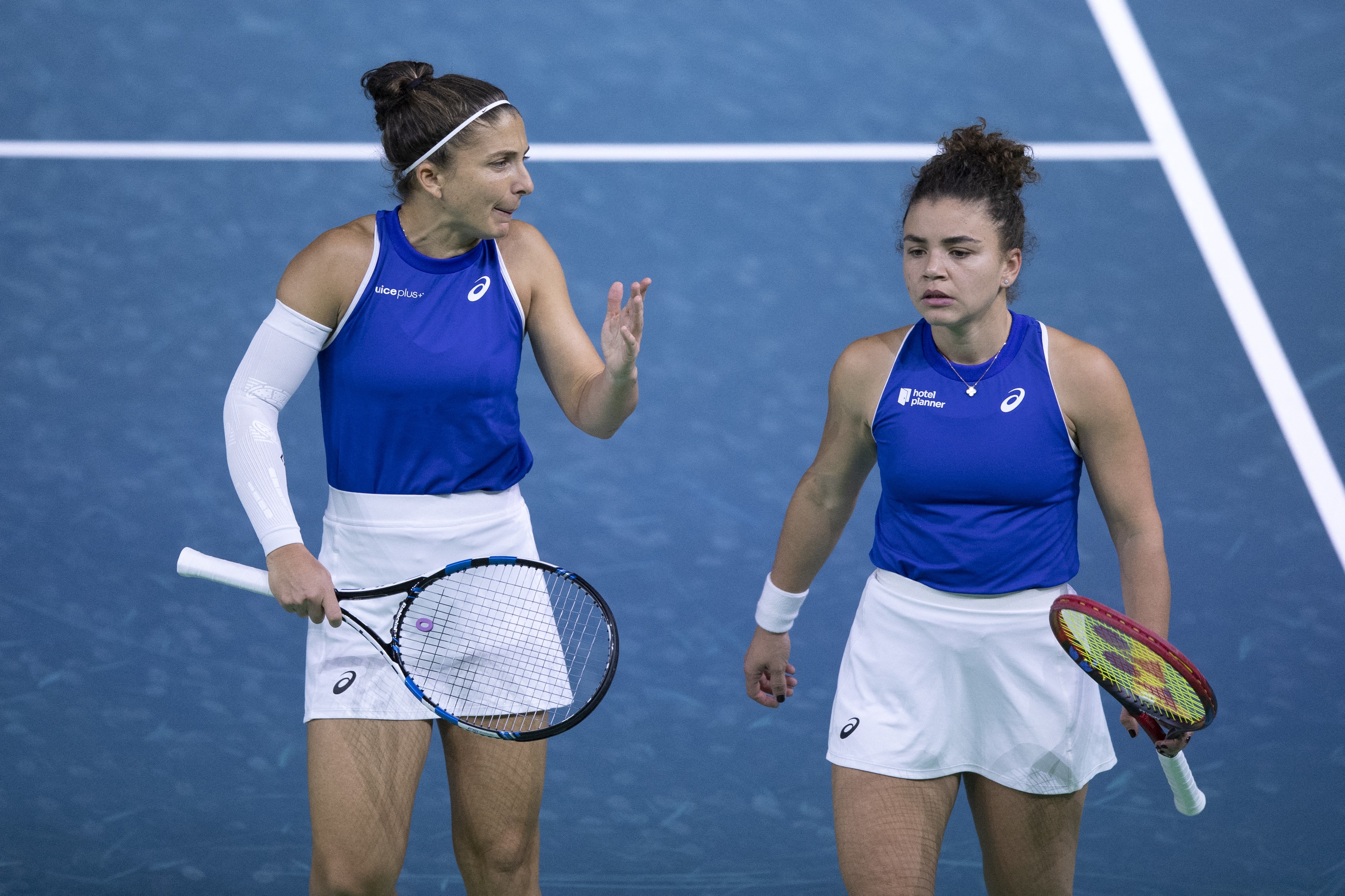 Italia s-a calificat în semifinalele Billie Jean King Cup, după o victorie la limită cu Japonia