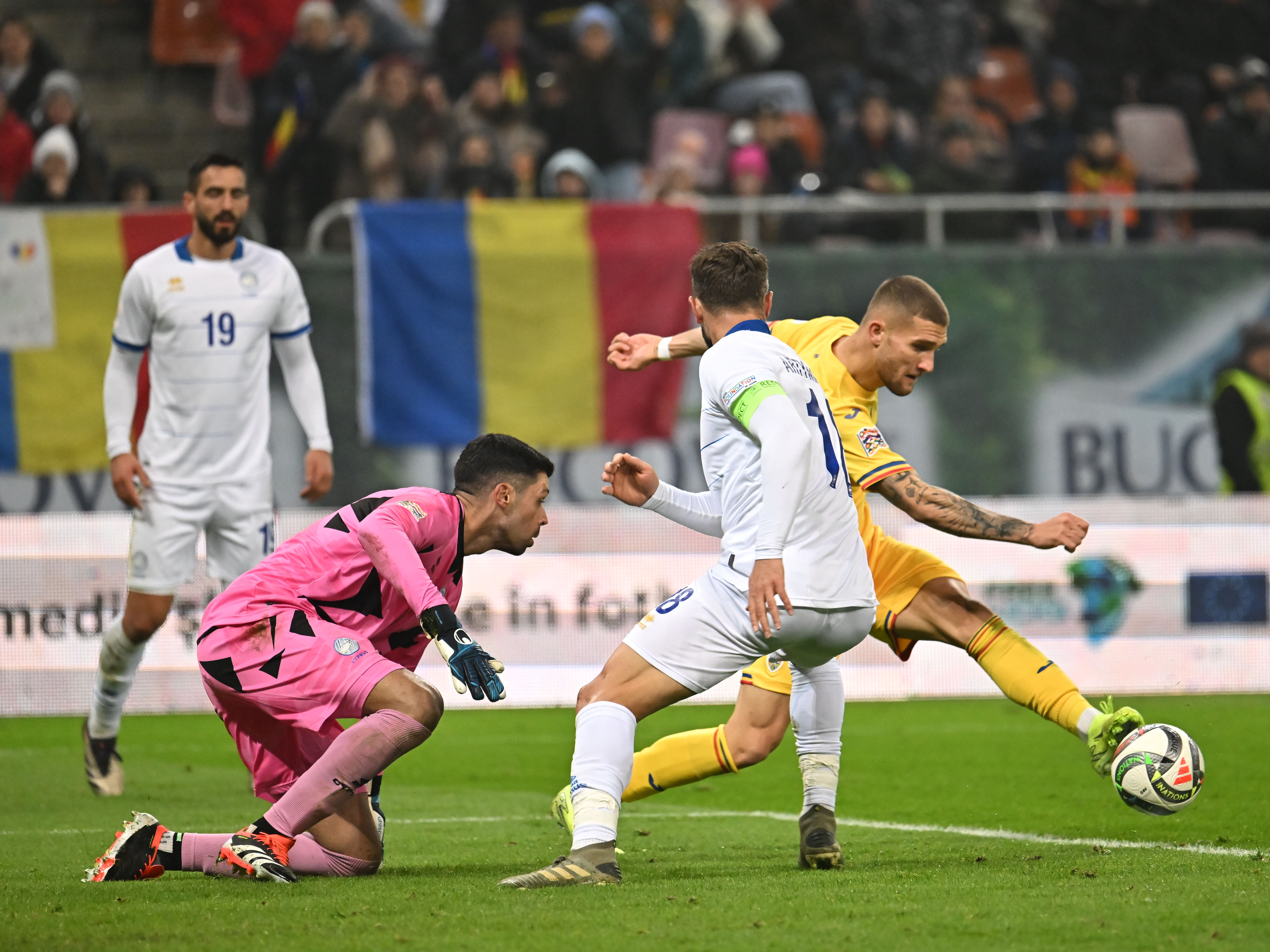 România - Cipru 4-1, ACUM pe digisport.ro. Florinel Coman a marcat! Niță s-a accidentat