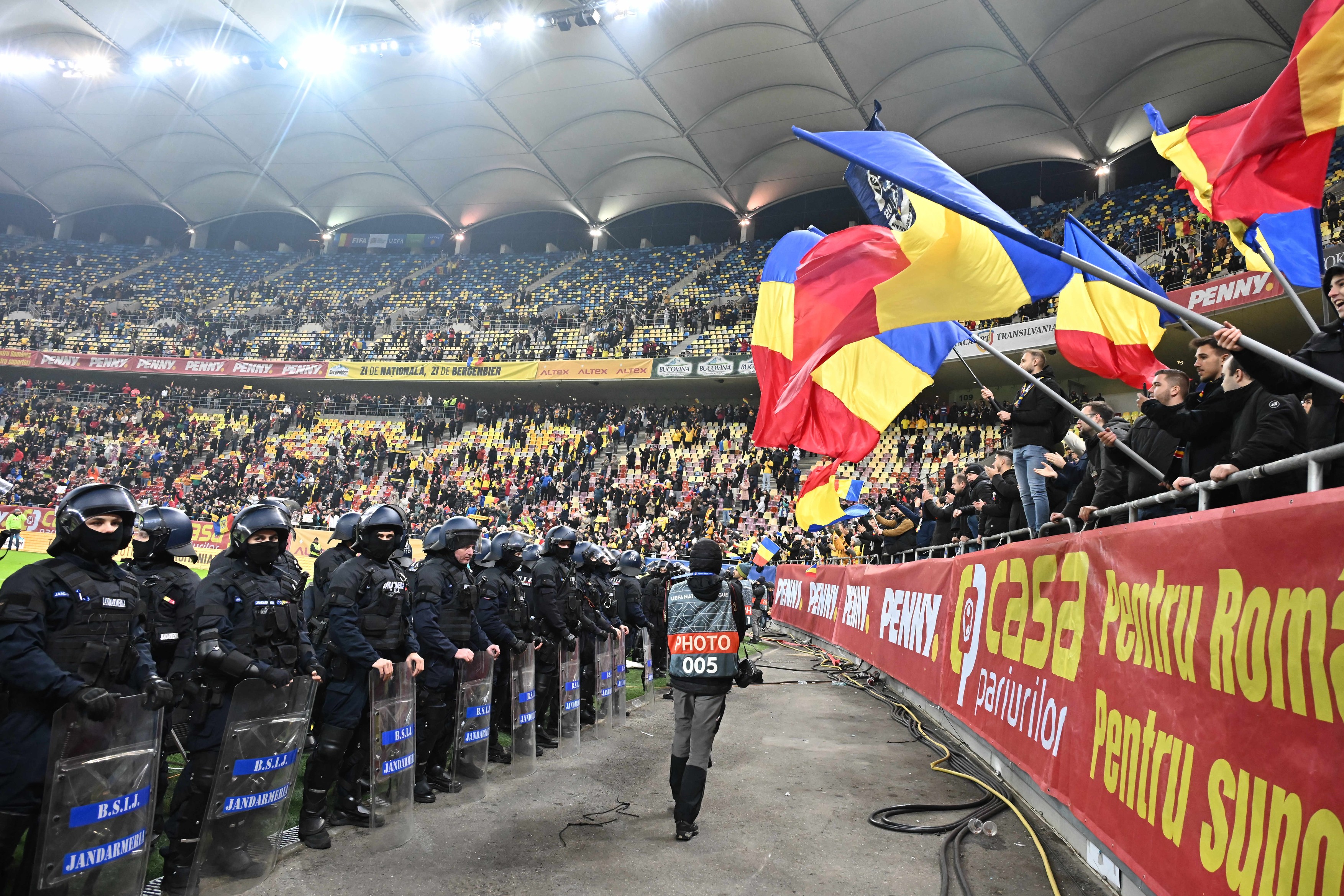 Planul FRF, după ce stadionul României a fost închis pentru incidentele de la România - Kosovo