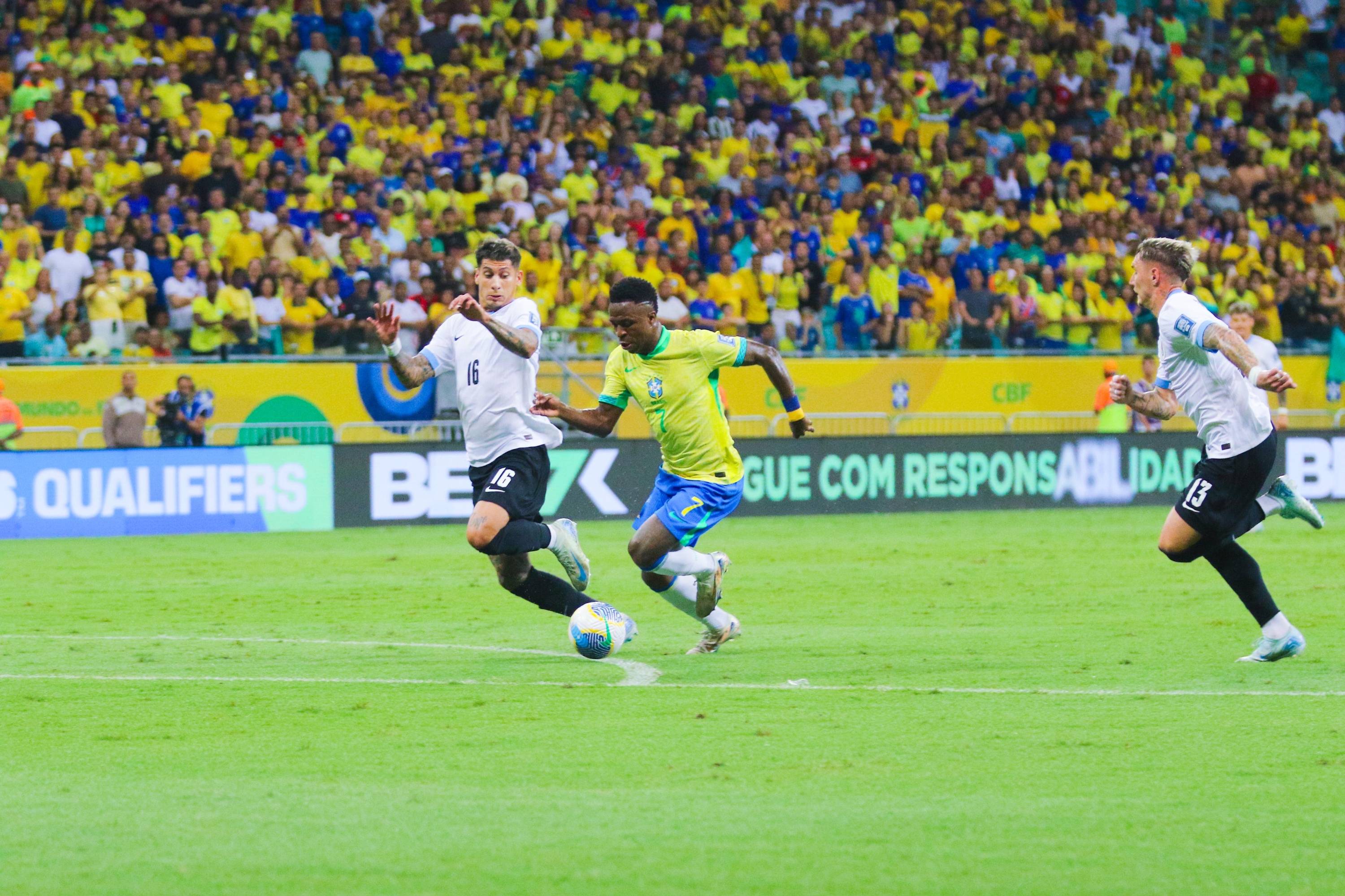 Fanii nu au mai suportat și i-au huiduit pe jucătorii ”Selecao”, după Brazilia - Uruguay 1-1