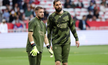 OGC Nice v Paris Saint-Germain - Ligue 1 Uber Eats 2023/2024