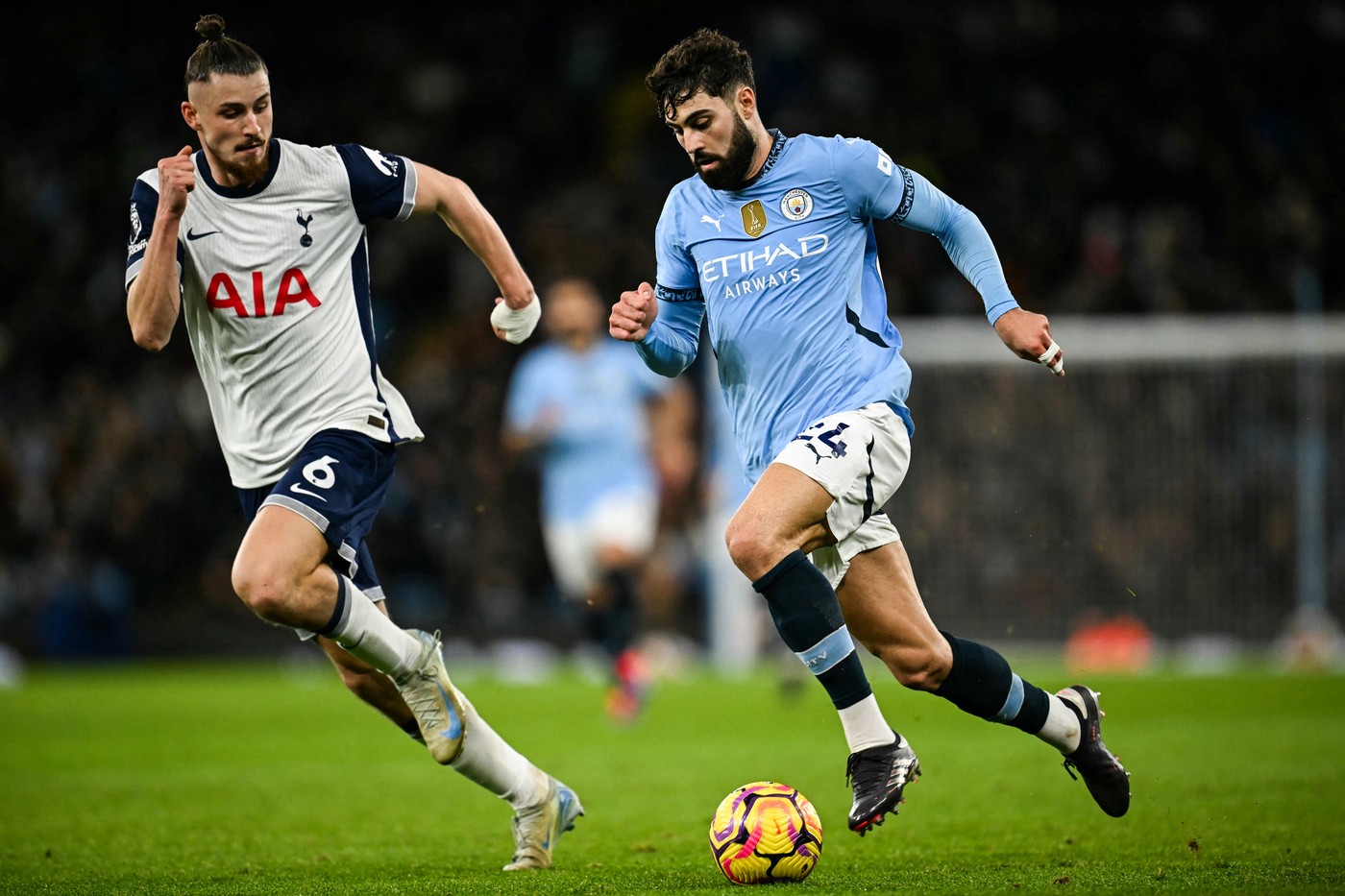 Nota luată de Radu Drăgușin, după ce Tottenham s-a distrat cu Manchester City pe Etihad! Ce au scris englezii