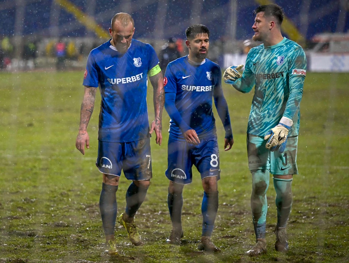 Imagine Stire Farul - Botoșani, Live Video, 17:30, DGS 1. Criză pentru trupa lui Stoican! Situația în clasament | 2review.ro