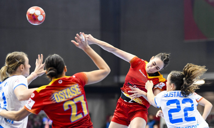 Women's EHF EURO 2024: Romania vs Czechia