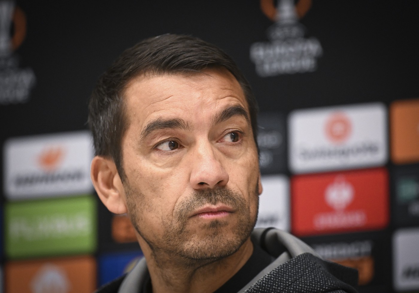 Giovanni van Bronckhorst, OUT!