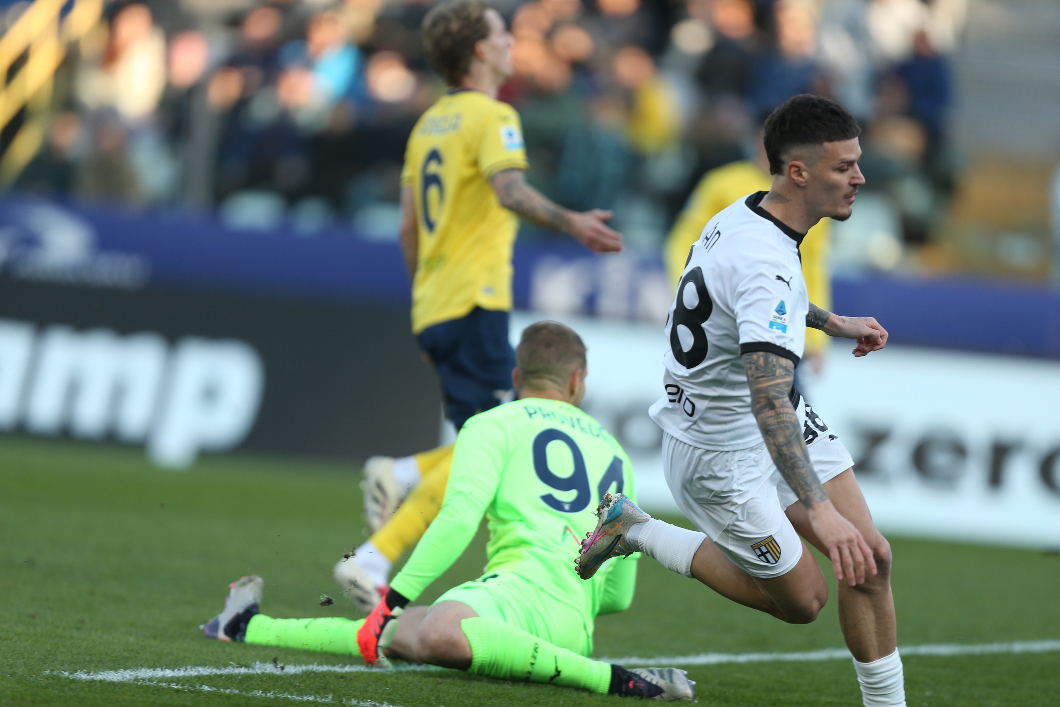 Parma - Lazio 3-1. Dennis Man a marcat și ”Cruciații” au urcat 4 locuri în Serie A! Mihăilă, rezervă neutilizată