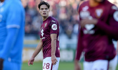 Samuele Ricci of Torino FC during Serie A 2024/25 match between Torino FC and SSC Napoli at Olimpico Grande Torino Stadium on December 01, 2024 in Turin, Italy - ph Giuliano Marchisciano during Torino FC vs SSC Napoli, Italian soccer Serie A match in Turi