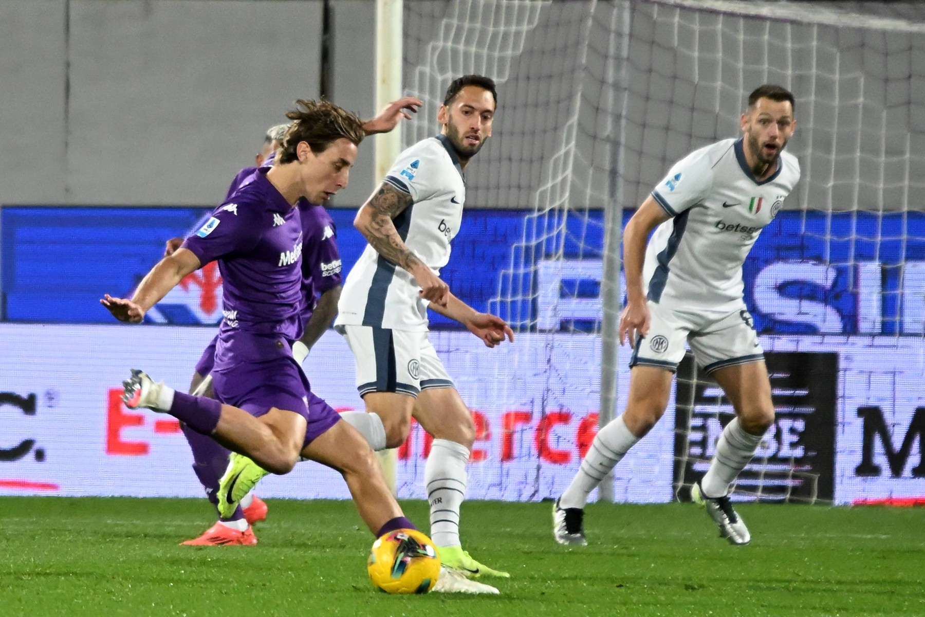Interzis în Serie A! După ce a suferit un stop cardiac, Edoardo Bove și-ar fi dat acordul și nu va mai putea juca în Italia