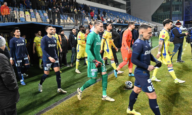 FOTBAL:PETROLUL PLOIESTI-UNIVERSITATEA CRAIOVA, CUPA ROMANIEI (4.12.2024)