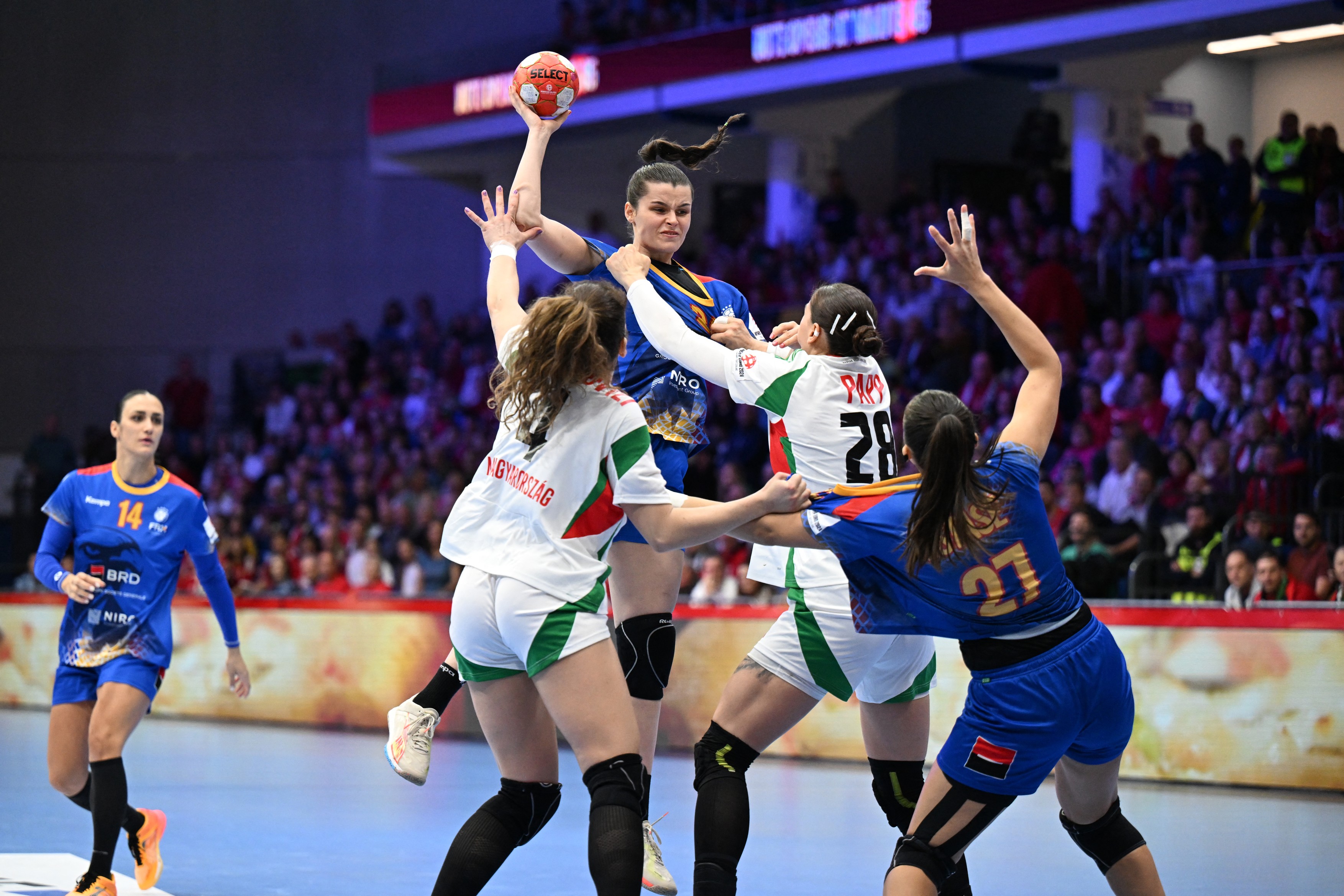 Ungaria - România 37-29. ”Tricolorele” și-au luat adio de la semifinale, după înfrângerea de la Debrecen