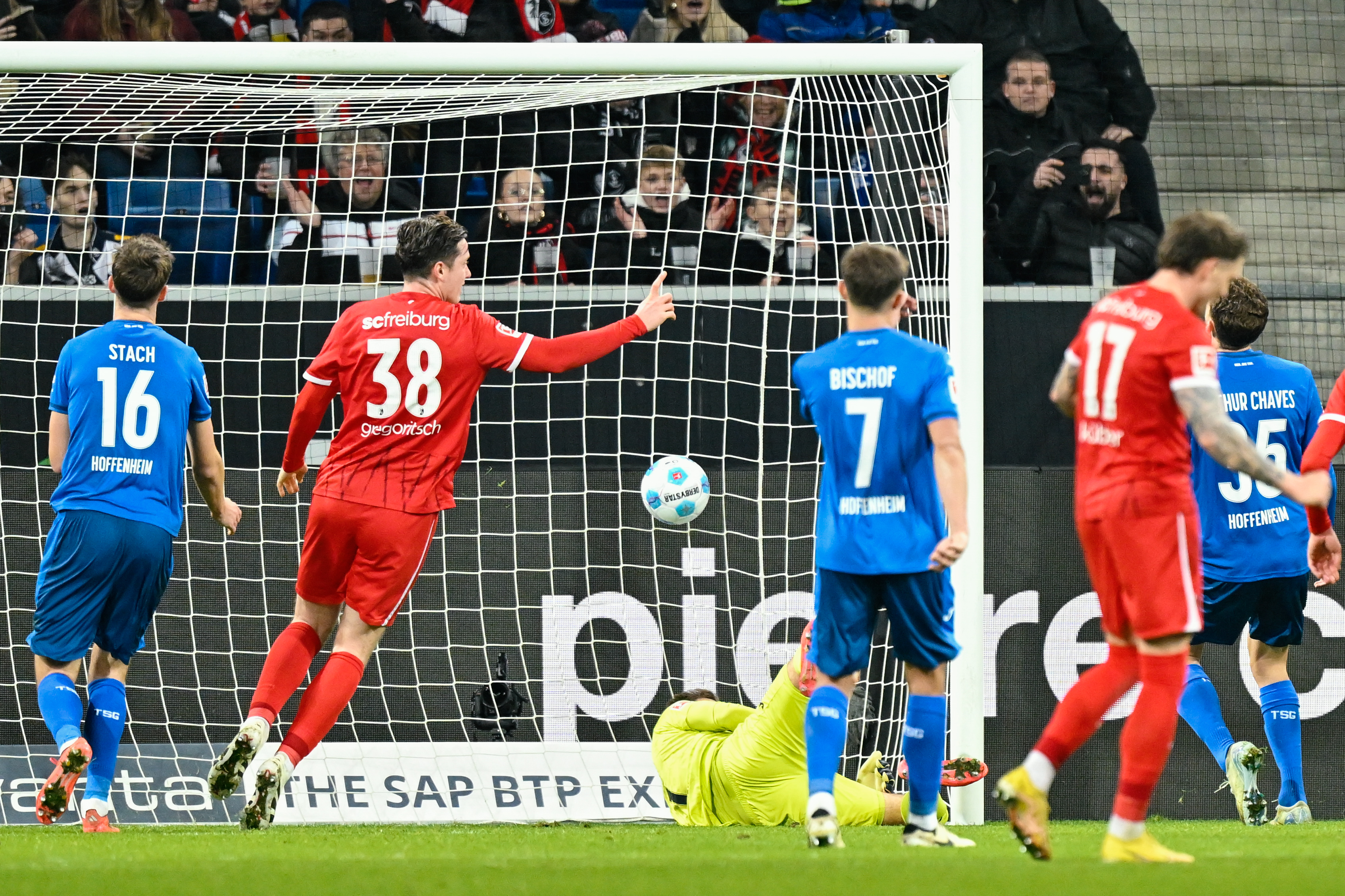Veste bună pentru FCSB! Hoffenheim nu a depășit criza. Ce a făcut în ultima etapă din Bundesliga