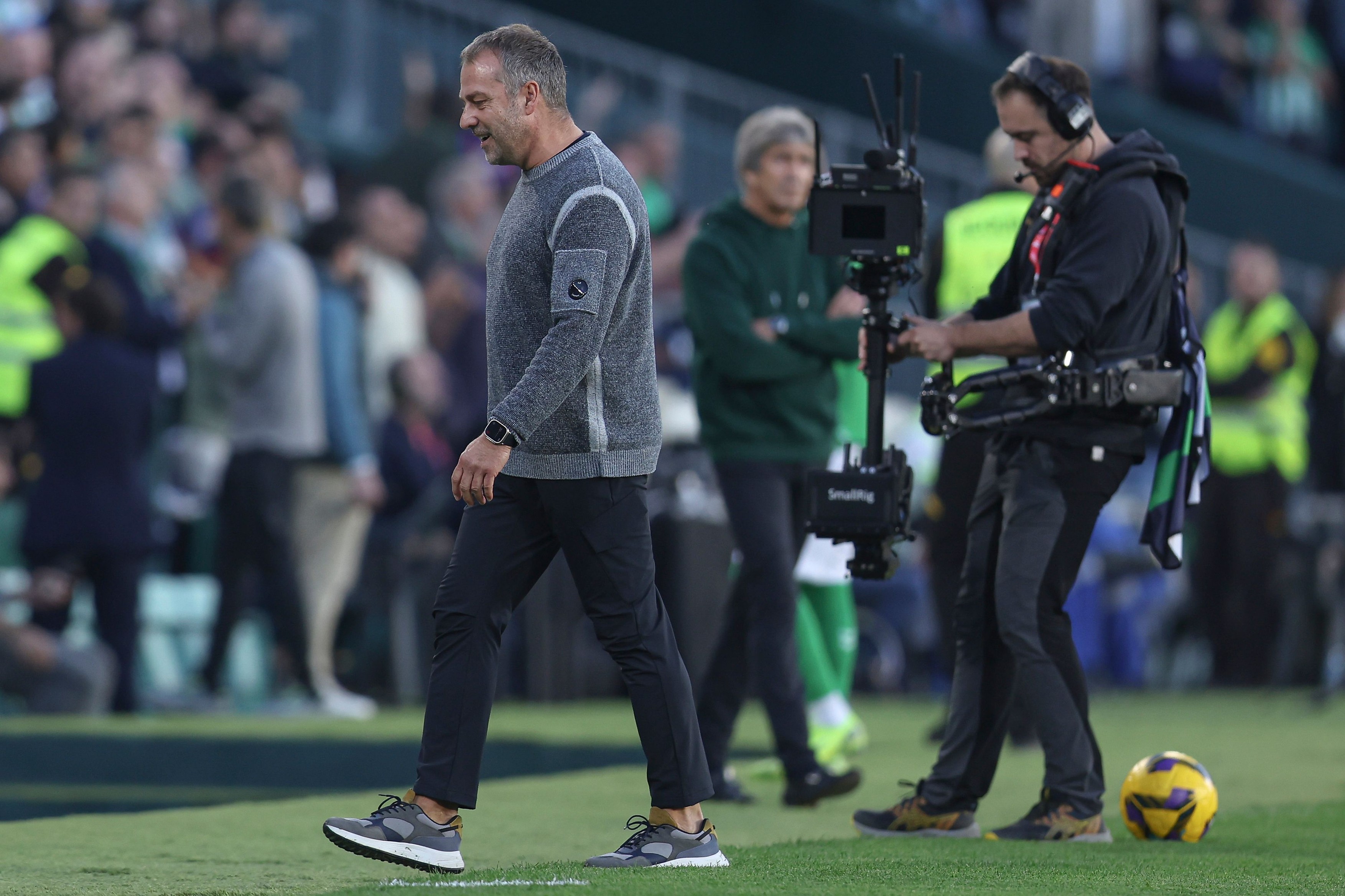 Alarmă la Barcelona! Situația critică prin care trece echipa lui Hansi Flick