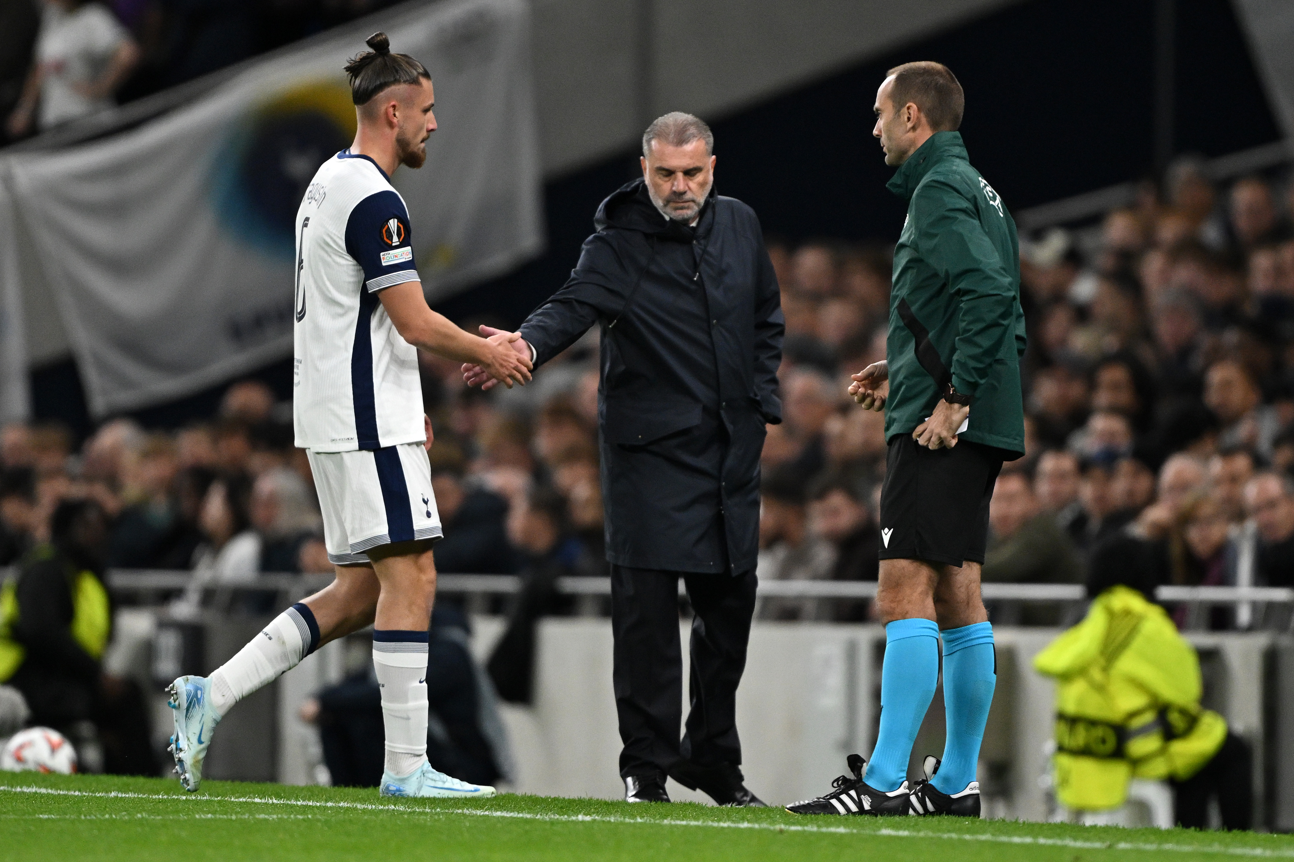 Reacția lui Ange Postecoglou, după ce Tottenham, cu Radu Drăgușin titular, a defilat în Premier League