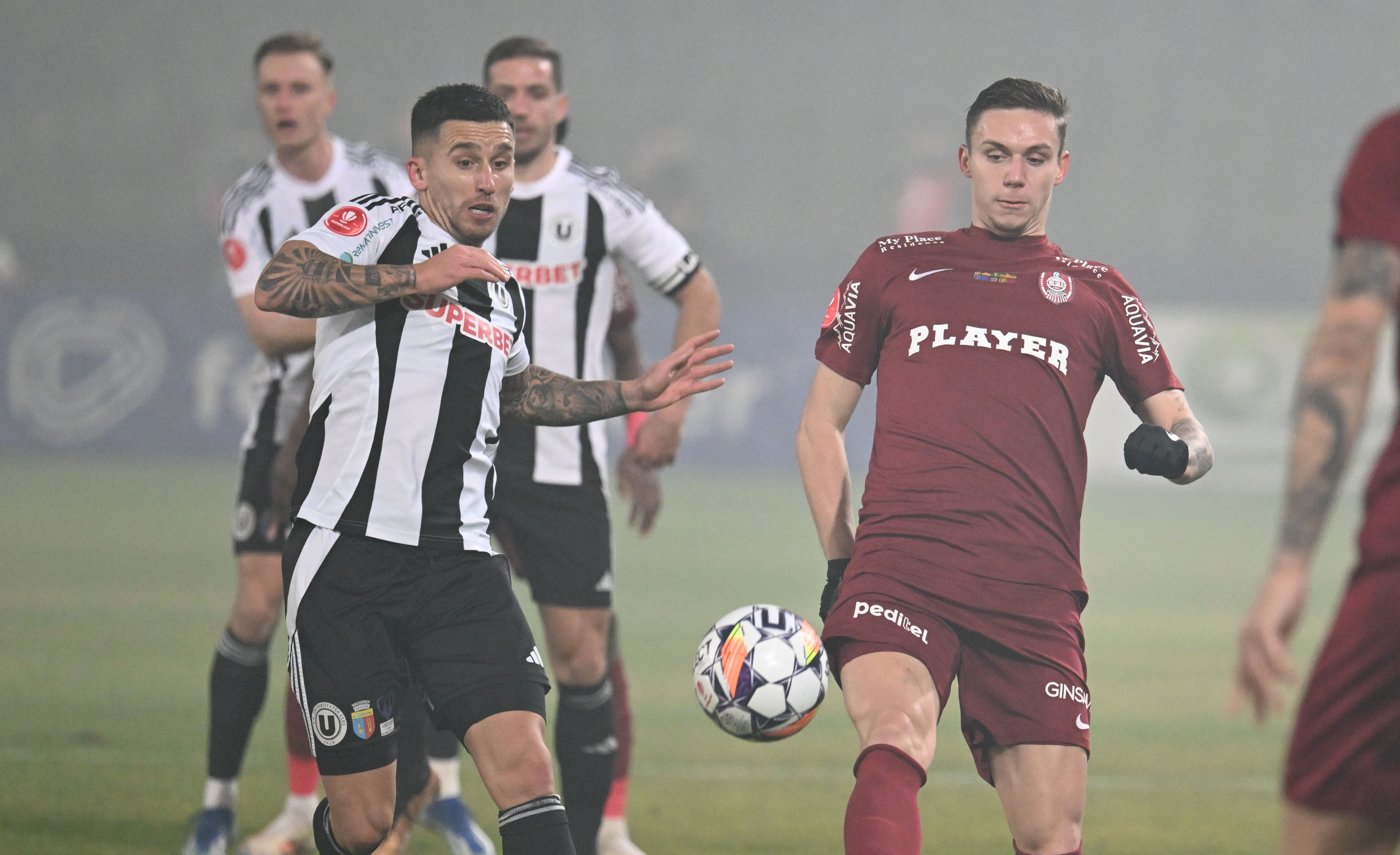 Imagine Stire ”U” Cluj - CFR Cluj 3-2. ”Șepcile Roșii” s-au impus la capătul unui meci nebun și au urcat pe primul loc | 2review.ro