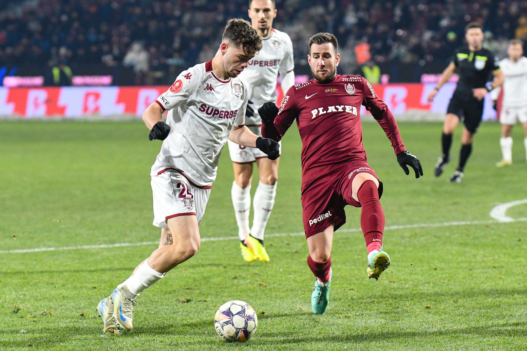 CFR Cluj - Rapid, LIVE VIDEO, 20:30, Digi Sport 1. Cu o victorie, ardelenii egalează liderul FCSB