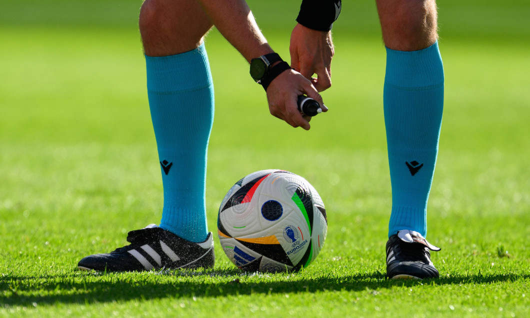 150624 The referee applies vanishing spray before a free kick during the UEFA EURO, EM, Europameisterschaf