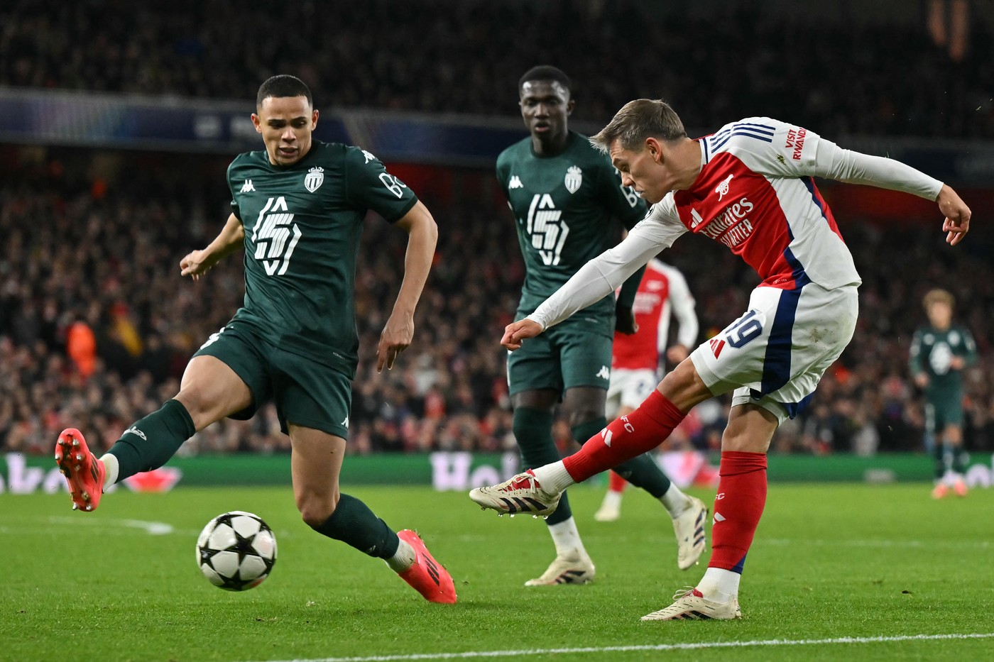 Arsenal - Monaco 3-0. ”Tunarii” au urcat pe podium