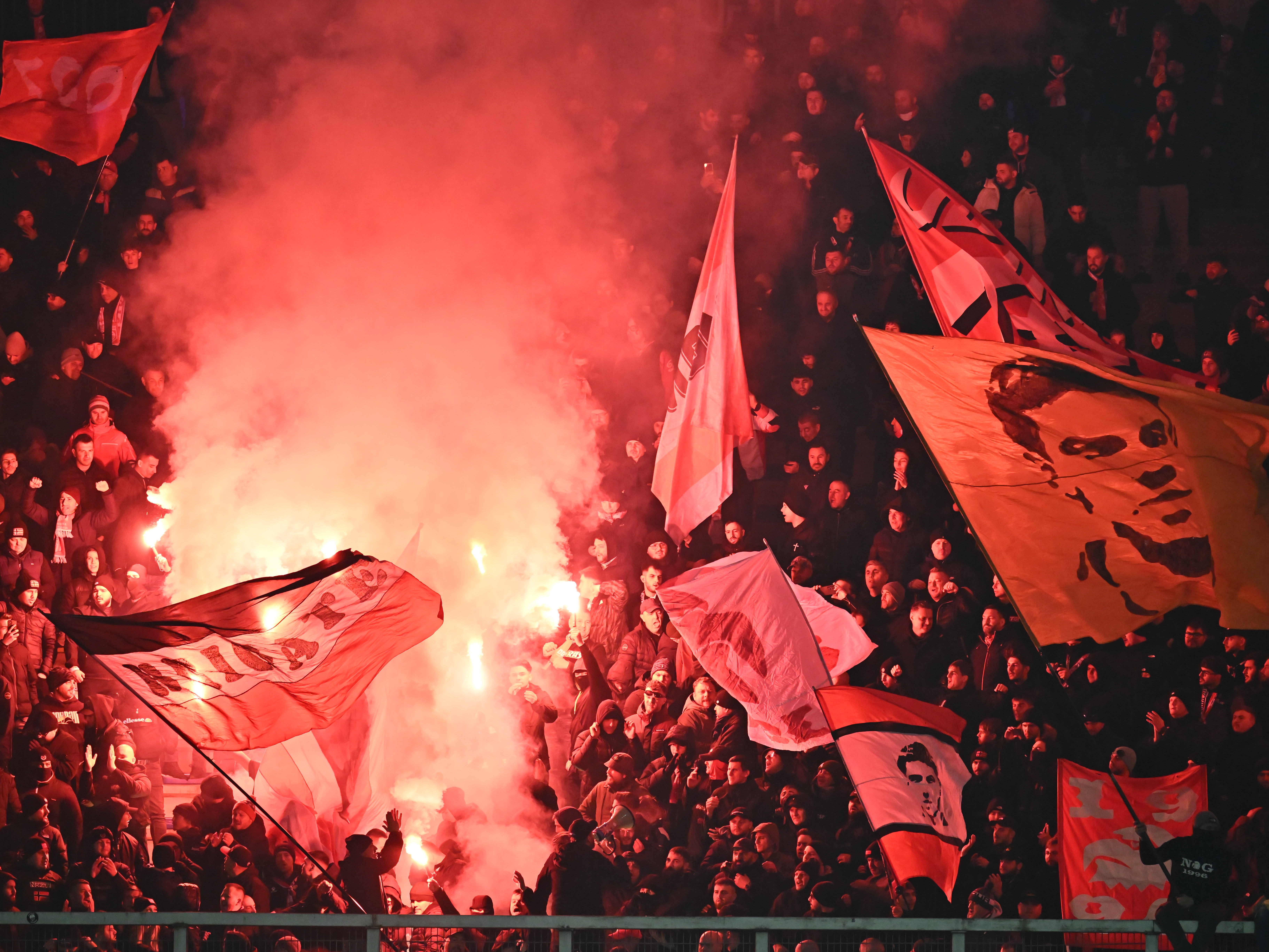 Imagine Stire PCH revine pe stadion la meciul Dinamo - CFR: Vom protesta | 2review.ro