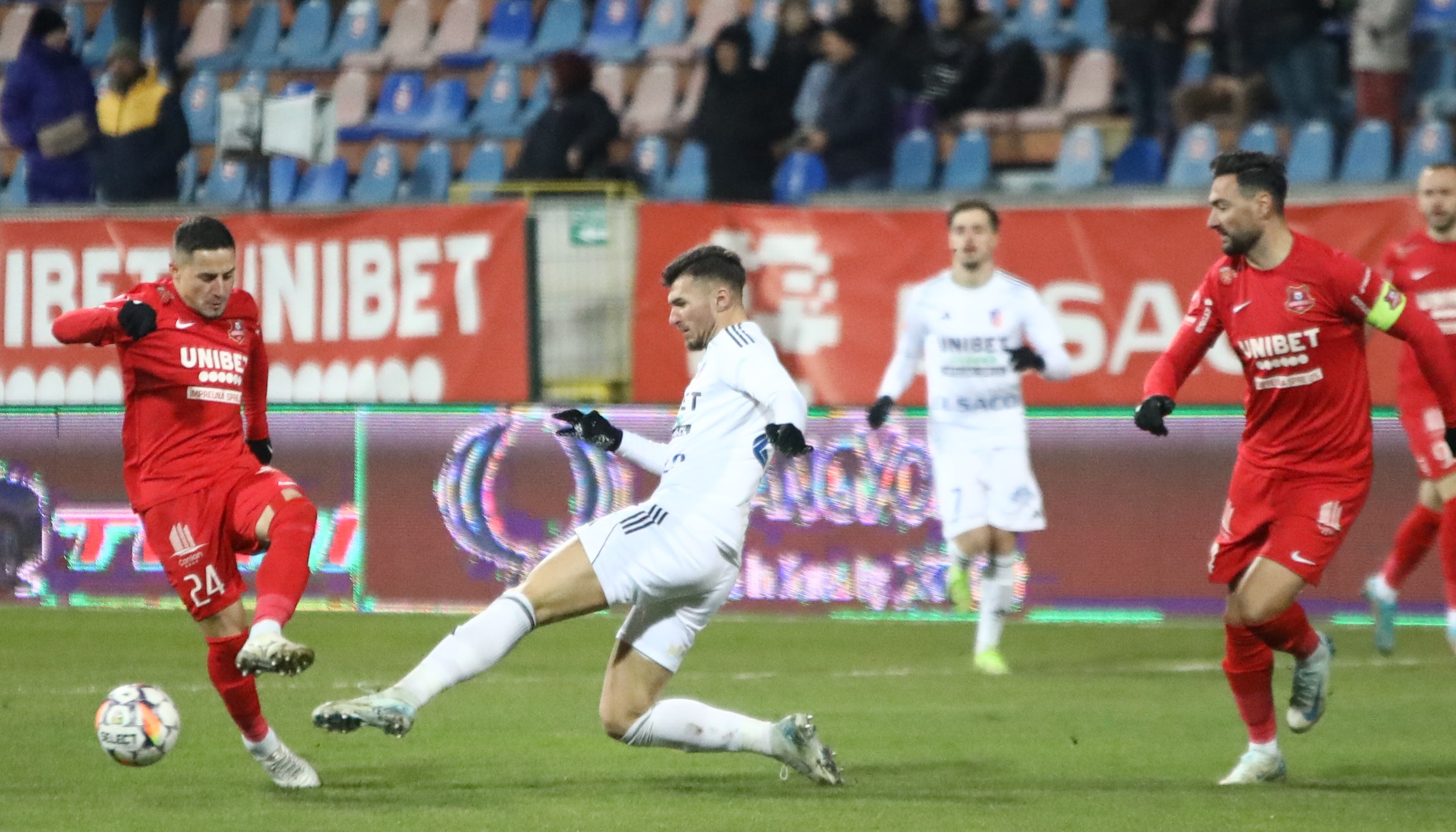 FC Botoșani - Hermannstadt 1-1 ACUM, la Digi Sport 1. Meci strâns în Moldova