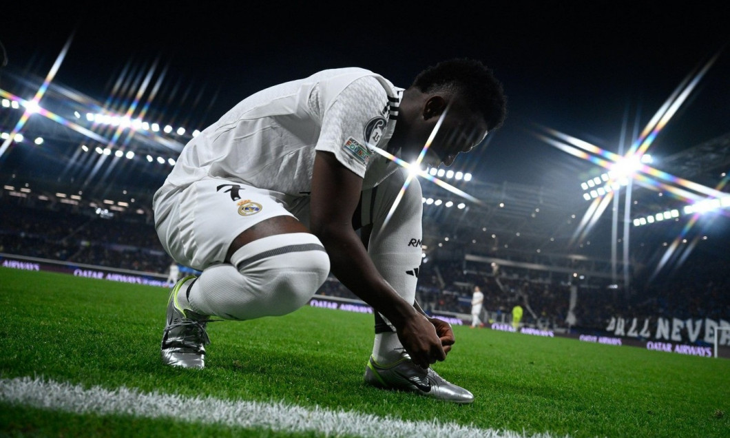 Bergamo, Italy. 10th Dec, 2024. Vinicius Junior of Real Madrid CF warms up prior to the UEFA Champions League League Stage match, phase MD6 between Atalanta BC and Real Madrid CF oon December 10, 2024 at Gewiss stadium in Bergamo, Italy Credit: Independen