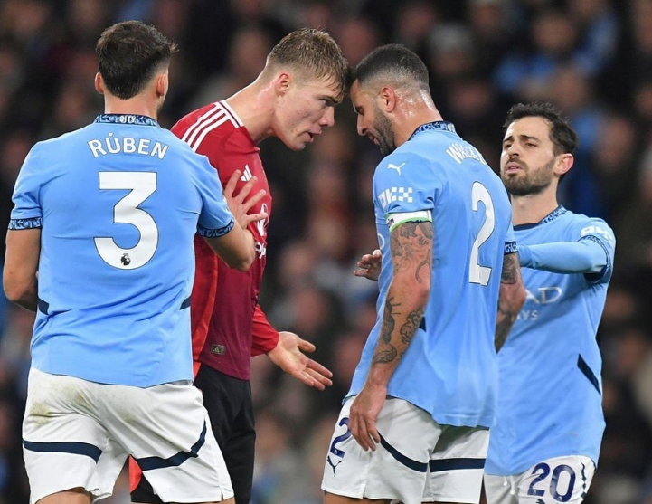 Mesajul lui Rasmund Hojlund pentru Kyle Walker, după ce s-au luat la ceartă pe teren în City - United 1-2