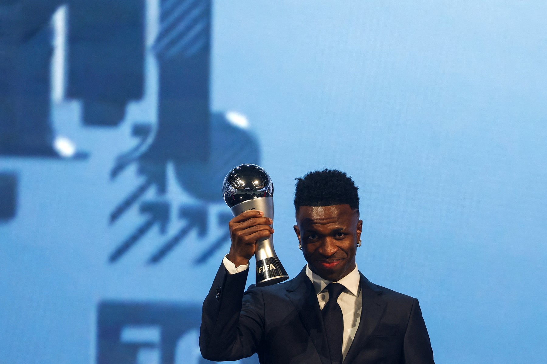 Cum au votat Mircea Lucescu și Nicolae Stanciu la FIFA The Best. Căpitanul naționalei, ”ignore” pentru Vinicius