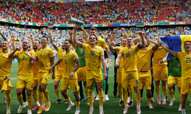 Players of Romania celebrate with fans during UEFA EURO, EM, Europameisterschaft,Fussball 2024 game between national tea