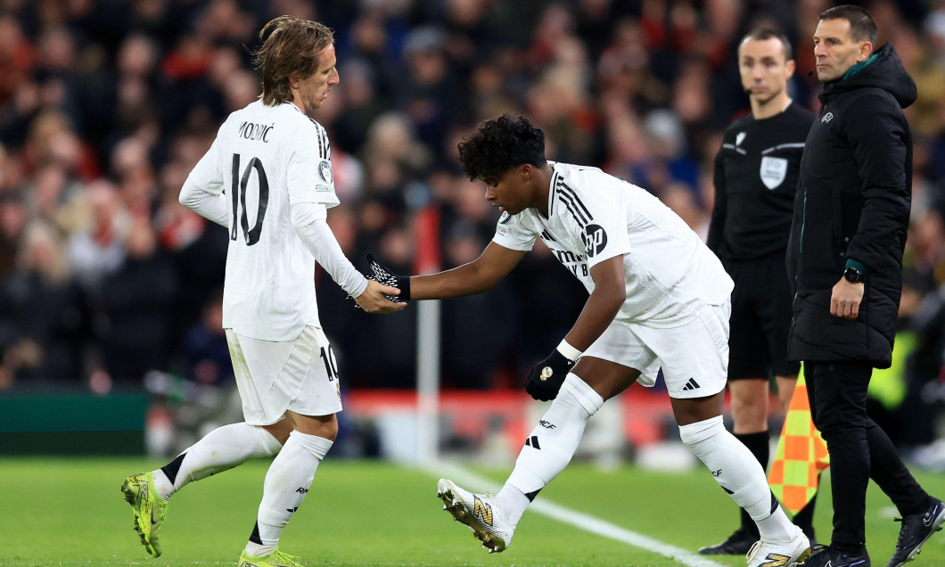 Liverpool, UK. 27th Nov, 2024. Real Madrid's Endrick comes on for Real Madrid's Luka Modric during the UEFA Champions League match at Anfield, Liverpool. Picture credit should read: Jessica Hornby/Sportimage Credit: Sportimage Ltd/Alamy Live News