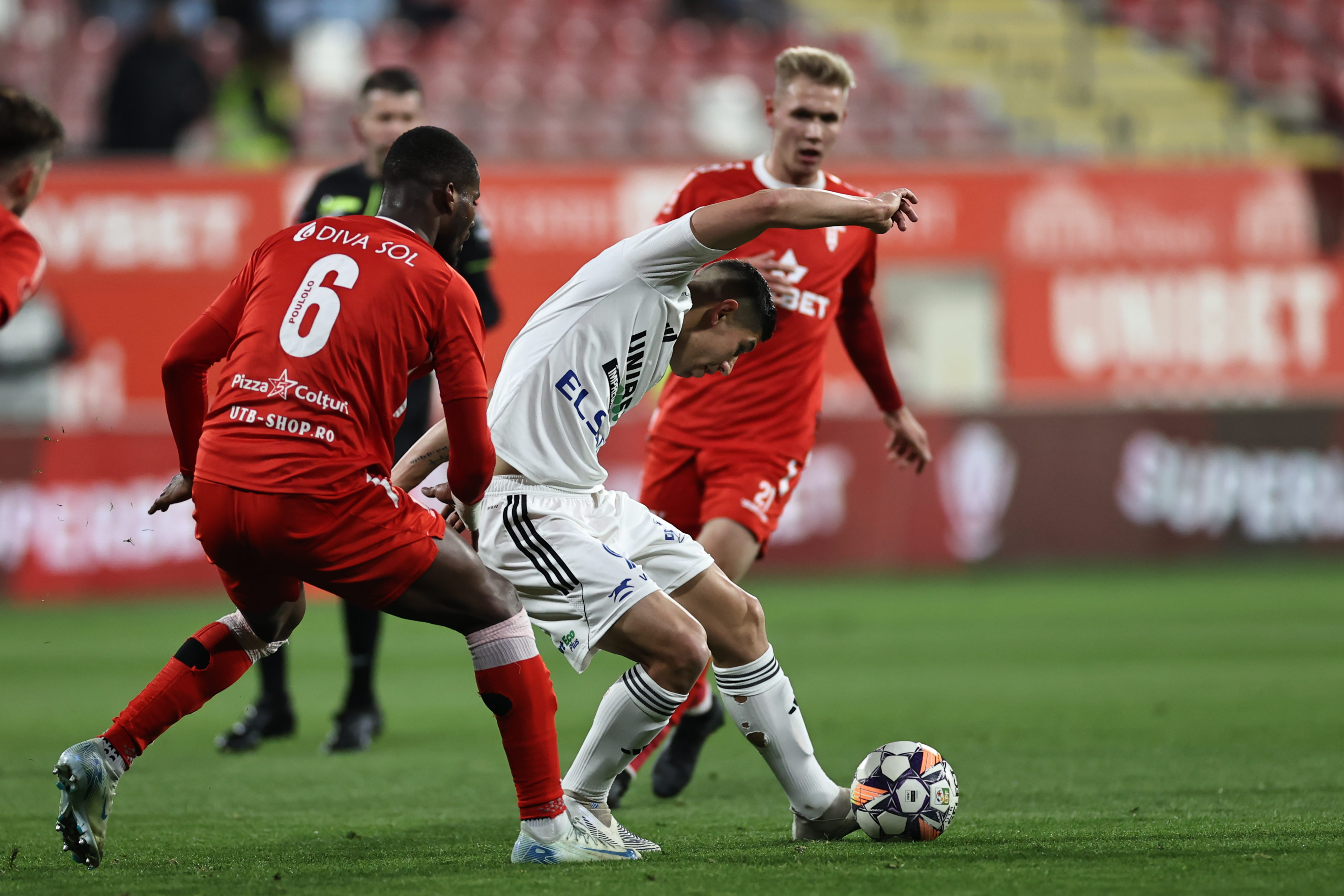 UTA Arad - FC Botoșani 1-0, ACUM, Digi Sport 1. Gazdele conduc în penultima partidă a anului!