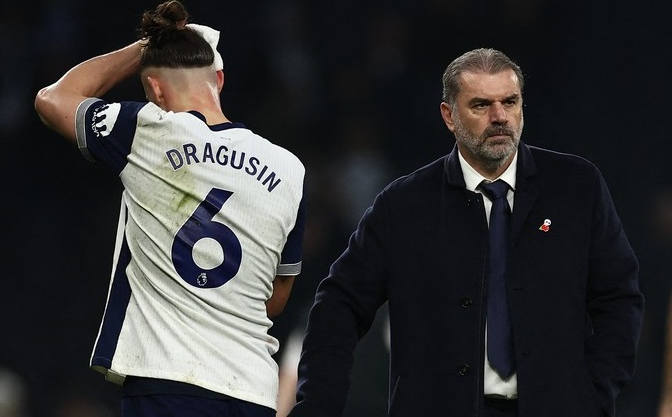 Anunțul făcut în Anglia despre Radu Drăgușin, înainte ca Tottenham să joace cu revelația sezonului