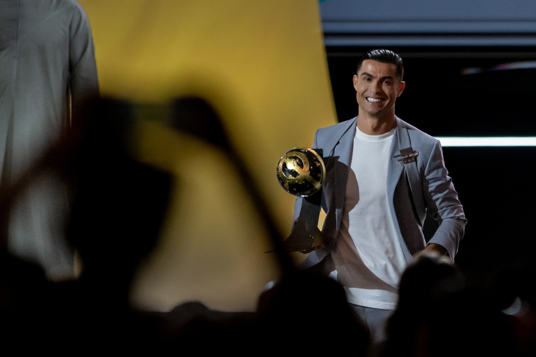 Nu-mi pasă ce cred oamenii despre asta! Cristiano Ronaldo a stârnit controverse la Globe Soccer Awards