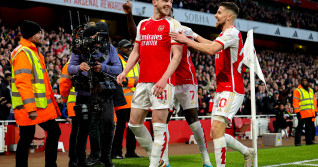 Arsenal v Brentford Premier League 09/03/2024. Goal 1-0 Declan Rice (41) of Arsenal scores a goal and celebrates during