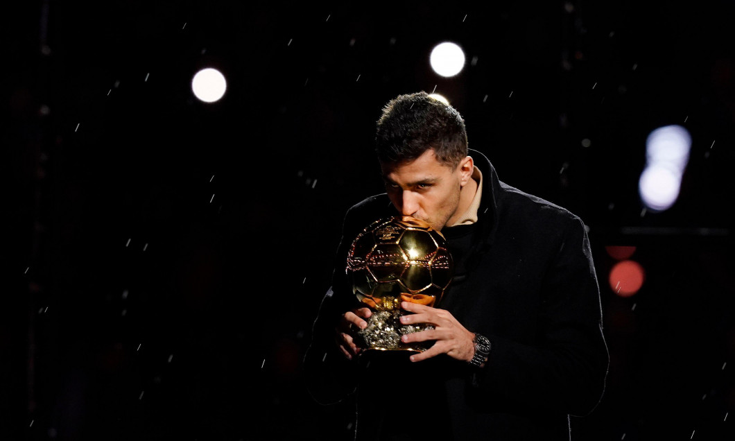 Manchester, UK. 23rd Nov, 2024. Rodri receives his Ballon d'Or trophy during the Premier League match at the Etihad Stadium, Manchester. Picture credit should read: Andrew Yates/Sportimage Credit: Sportimage Ltd/Alamy Live News