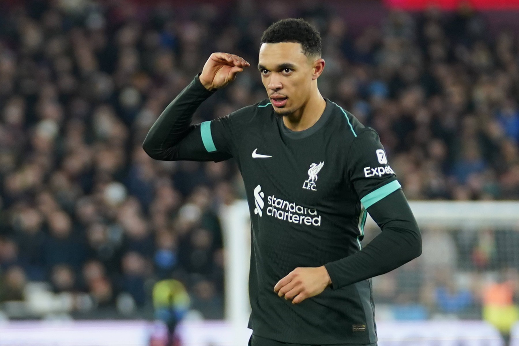 Oferta triplată a celor de la Real Madrid pentru Alexander-Arnold, respinsă de Liverpool: Nu vrem să-l vindem acum!