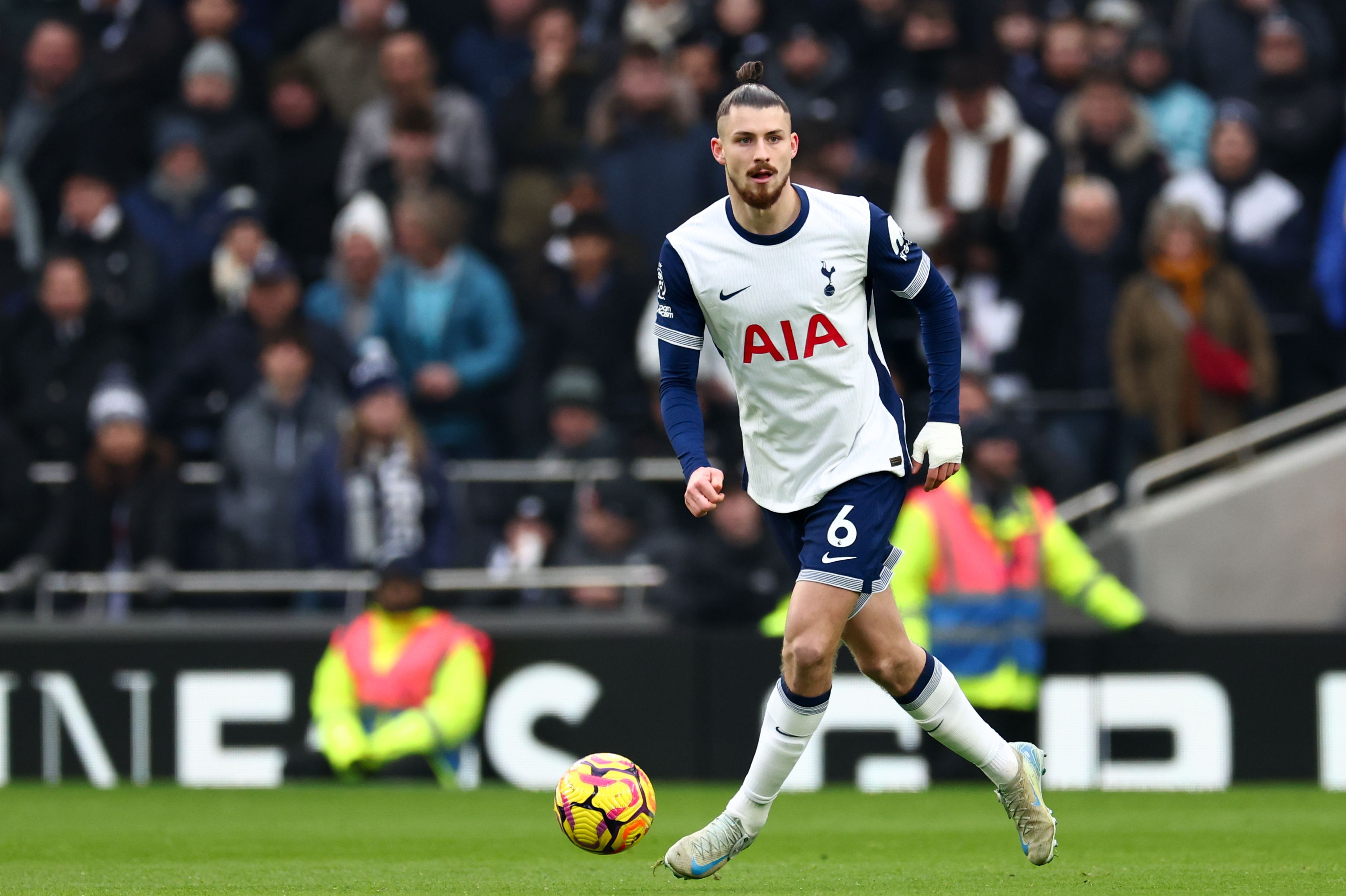 Tottenham - Newcastle 1-2. Londonezii au ajuns la 10 înfrângeri în Premier League. Radu Drăgușin a jucat doar o repriză