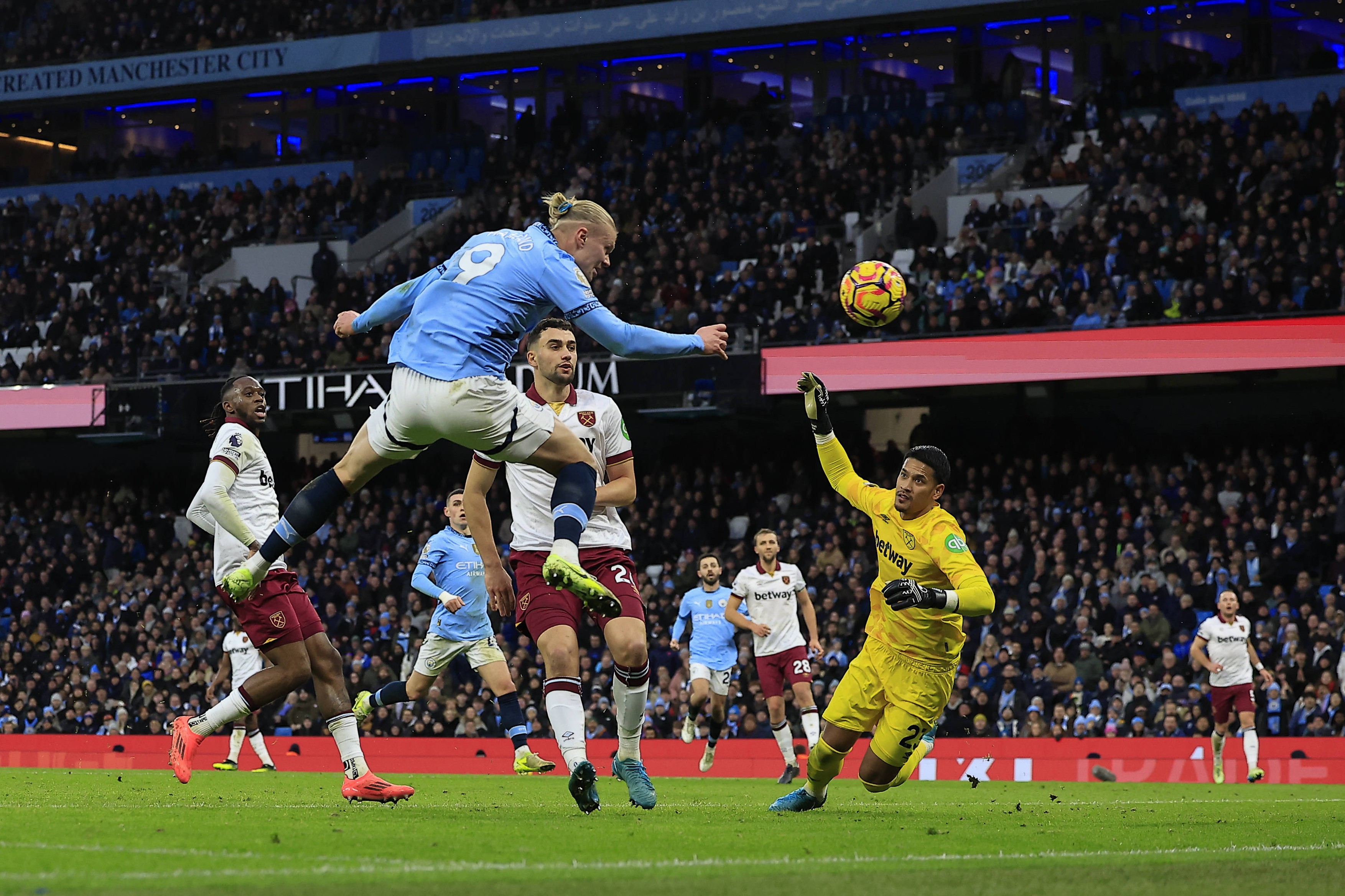 Erling Haaland e de neoprit! Noi borne atinse de norvegian, după ce a marcat o ”dublă” în Man. City - West Ham 4-1