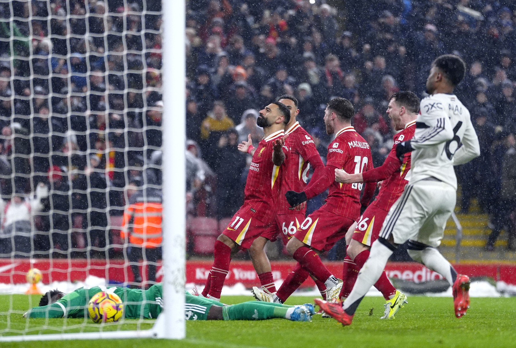 Mohamed Salah, de neoprit! Recordul egalat în Liverpool - Manchester United 2-2