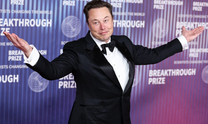 Los Angeles, United States. 24th Nov, 2024. (FILE) Elon Musk Is Pushing U.S. Vice President-elect JD Vance Aside As U.S. President-elect Donald Trump's No. 2. MIRACLE MILE, LOS ANGELES, CALIFORNIA, USA - APRIL 13: Chief Executive Officer of Tesla, Inc. an