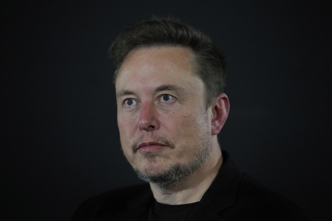 Elon Musk ar putea să cumpere Liverpool, dar clubul tot n-ar fi cel mai bogat