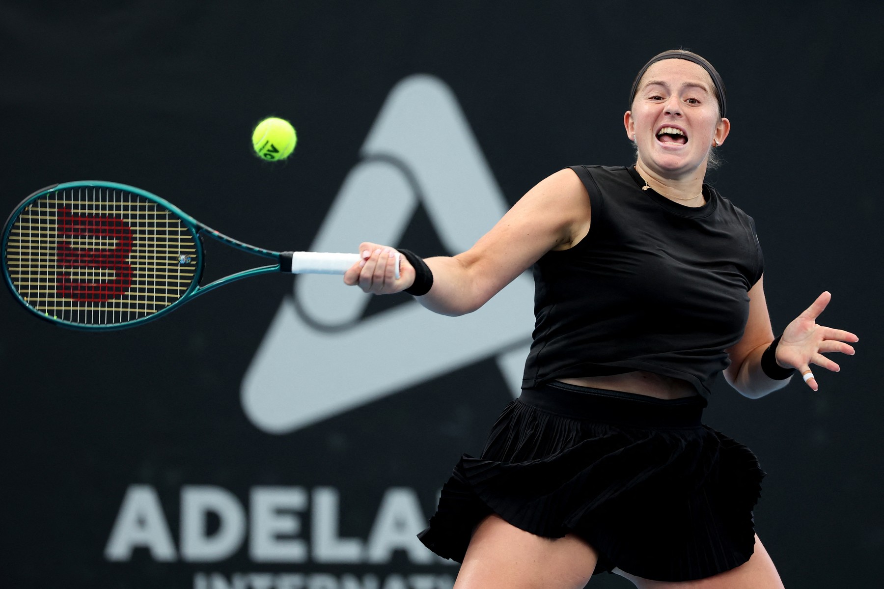 Fără deținătoarea titlului la Adelaide. Ostapenko s-a certat cu un spectator în meciul cu Keys, în direct la Digi Sport