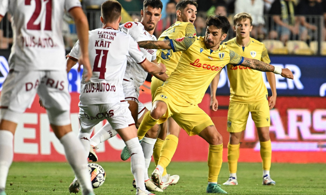 Filip Blazek, Albin Berisha si Sergiu CÄ�tÄ�lin Hanca in meciul de fotbal dintre Petrolul Ploiesti si Rapid Bucuresti, d