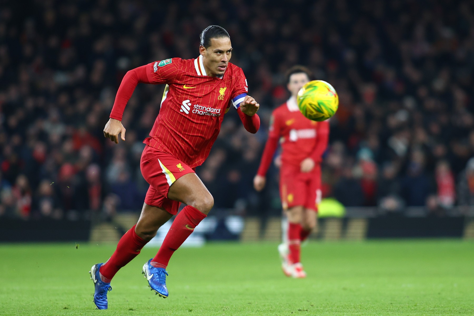 Virgil van Dijk, necruțător cu arbitrul, după ce Tottenham, cu Radu Drăgușin integralist, a învins-o pe Liverpool