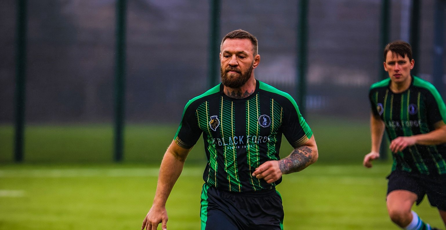 ”Notorious” pe teren. Conor McGregor a adus agresivitatea din ring în fotbal